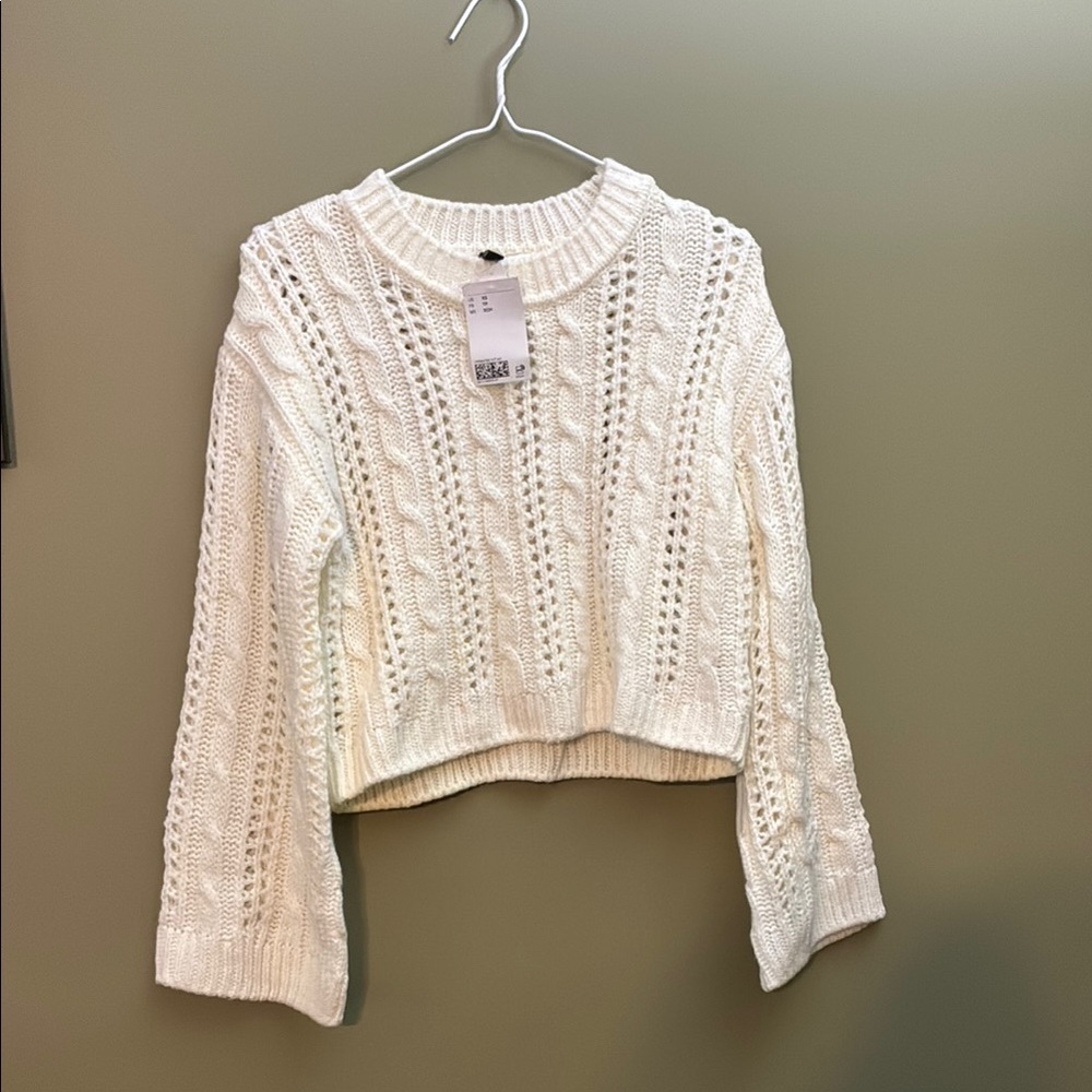 H&M White Cable Knit Crew Neck Sweater